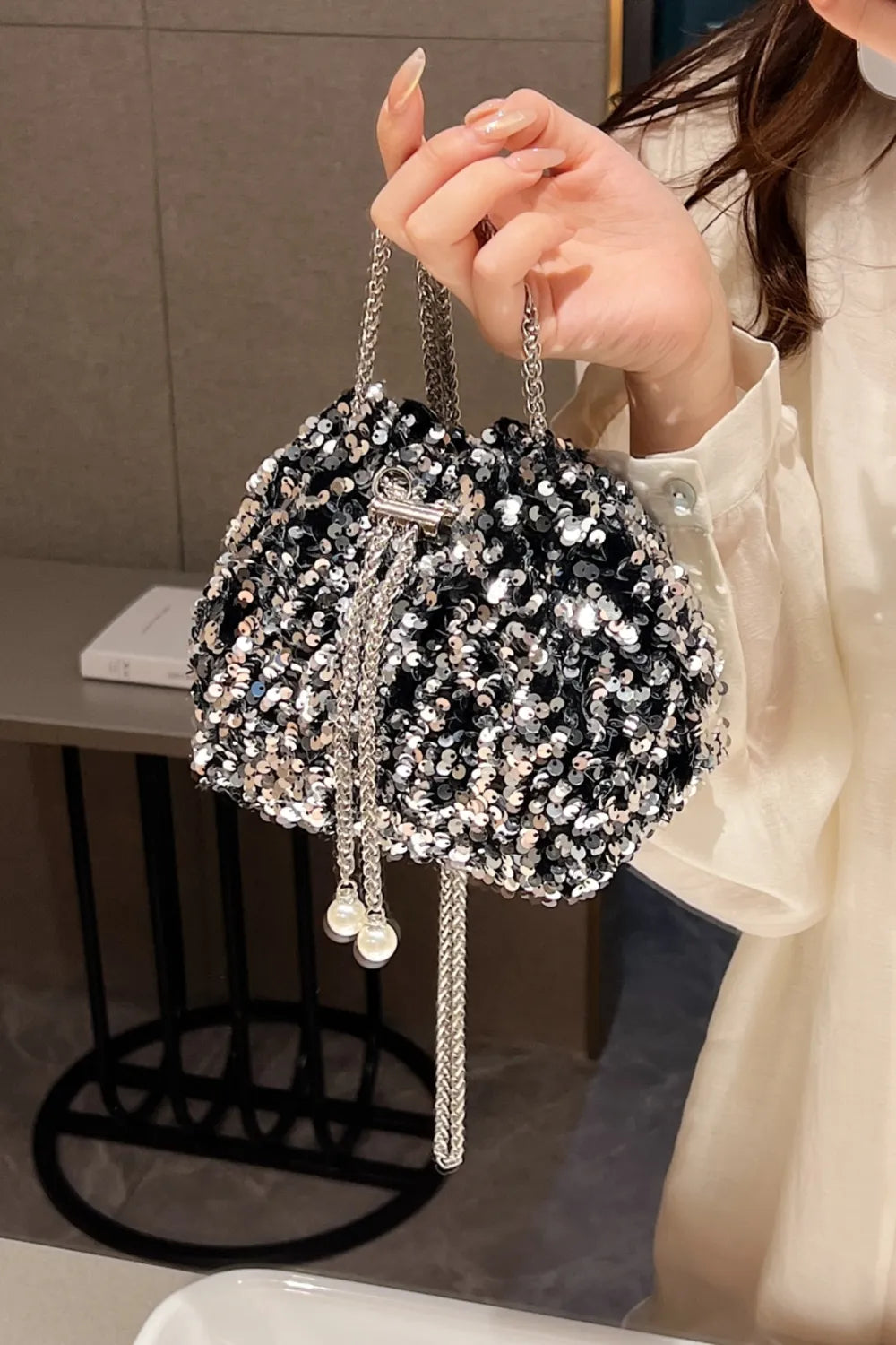 Sequin Chain Drawstring Bucket Bag - SMSB 66