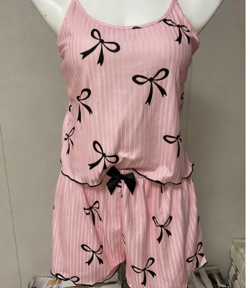 Two piece set of women's love pajamas