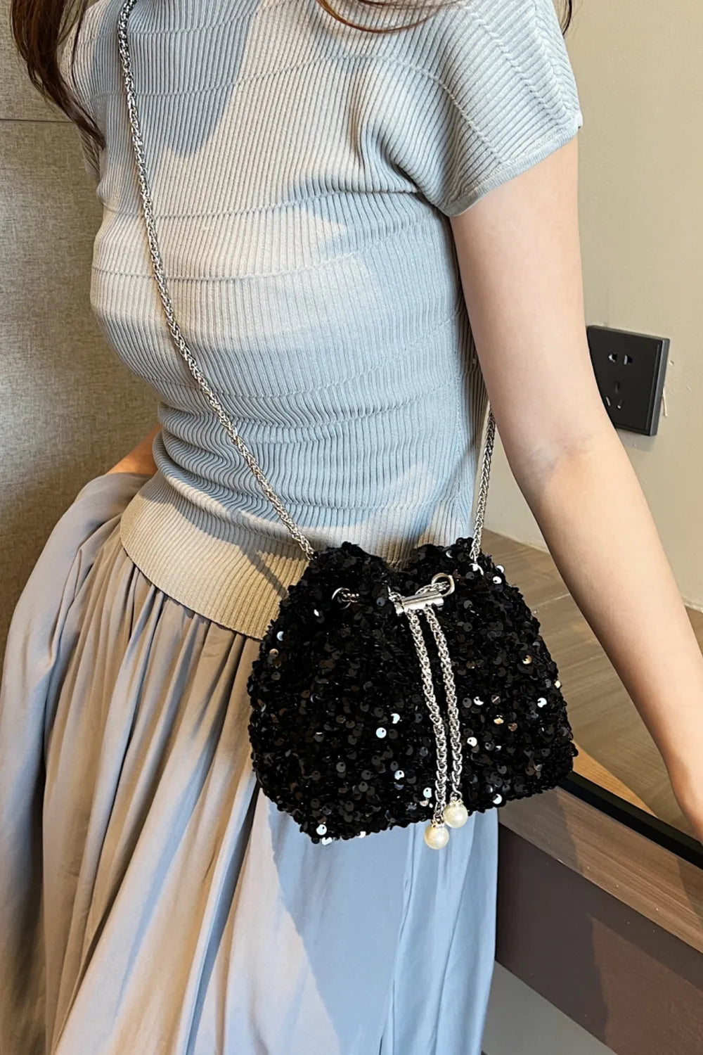 Sequin Chain Drawstring Bucket Bag - SMSB 66