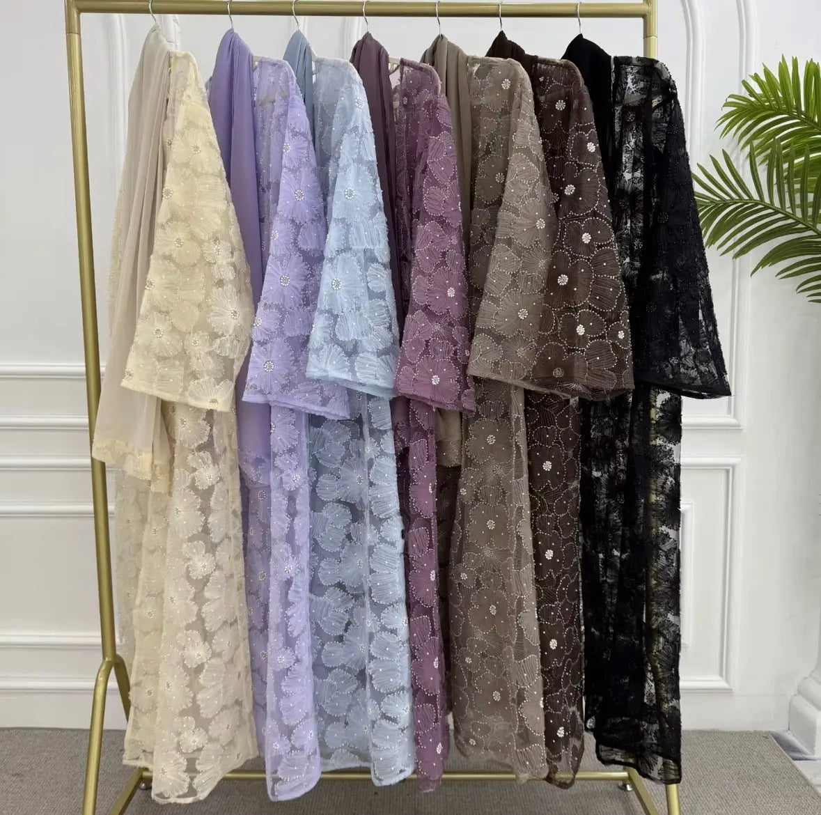 Nouvelle abaya de luxe faite à la main de Dubaï, cardigan en dentelle texturée orné de perles florales pour femmes musulmanes, robes modestes assorties d'un hijab. SMSB 66