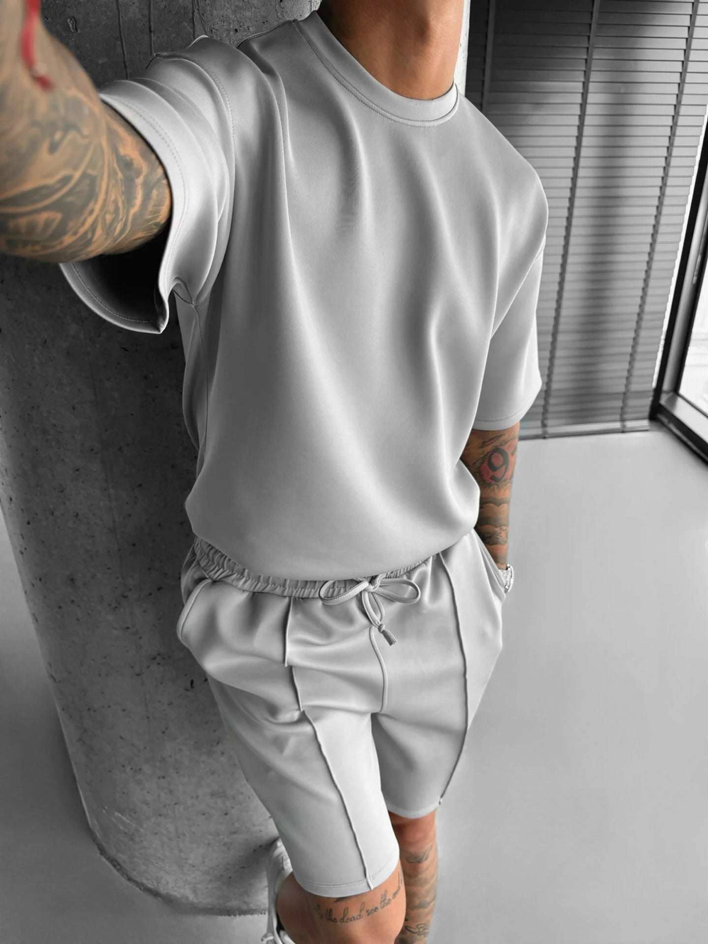 Men's summer short sleeve T-shirt and shorts suit in light gray polyester fiber sportswear