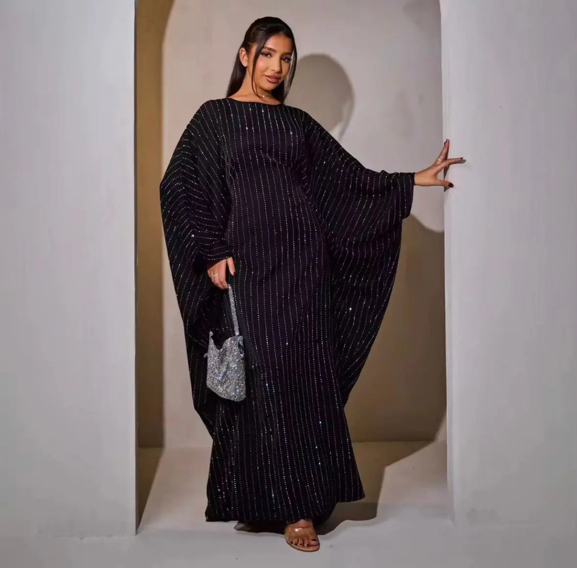 Sharut Vente en gros Abaya islamique de Dubaï Robe musulmane de luxe avec papillon pour femmes Robes Eid élégantes en strass Modeste Abaya 2025 SMSB 66