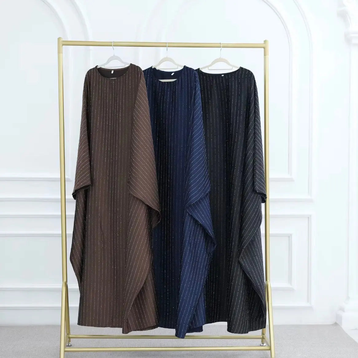 Sharut Vente en gros Abaya islamique de Dubaï Robe musulmane de luxe avec papillon pour femmes Robes Eid élégantes en strass Modeste Abaya 2025 SMSB 66