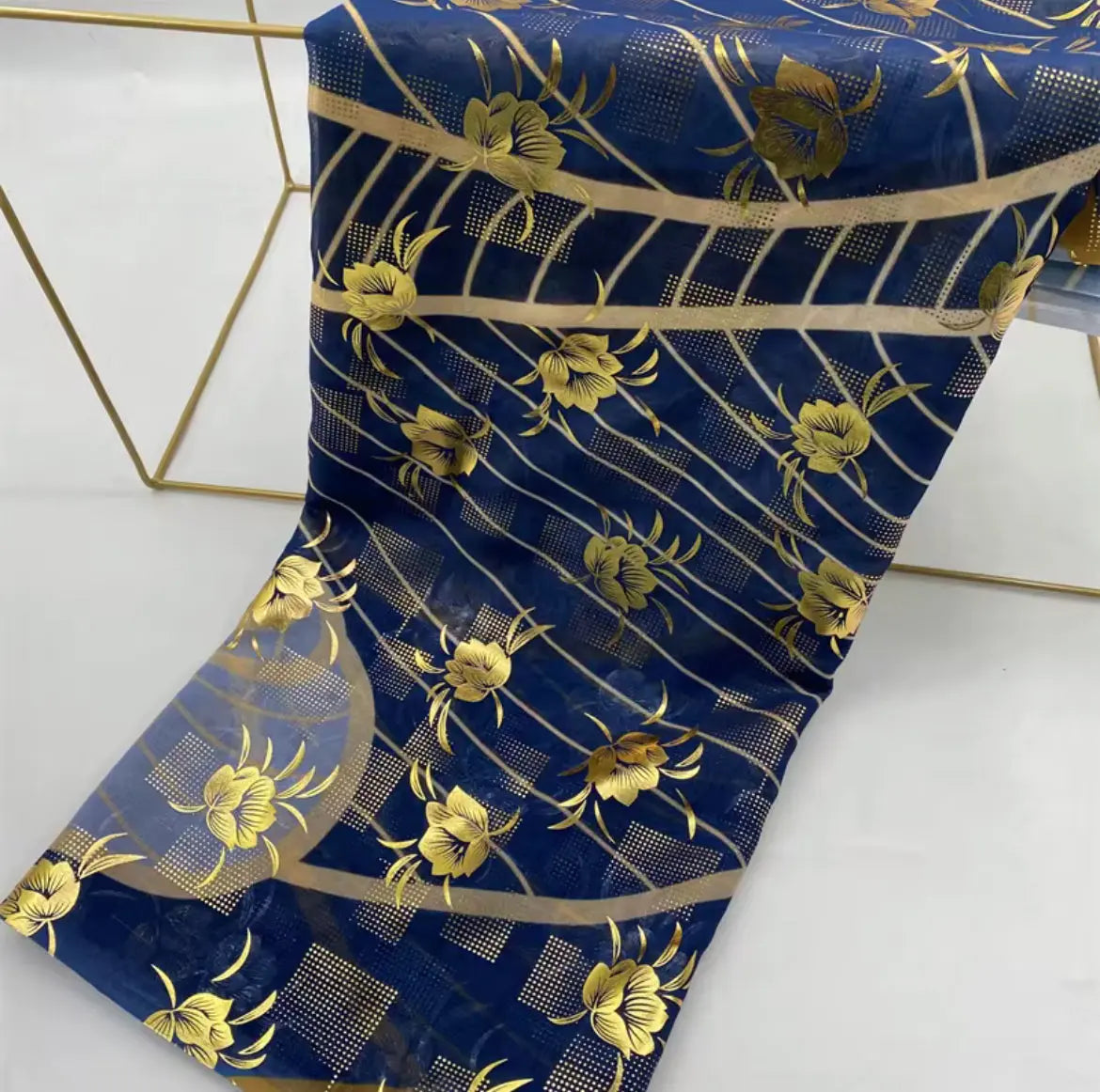 Toub Soudanais Pailleté pour Femme 10 Pièces en
Tissu Voile Numérique Complet de Dubaï SMSB 66