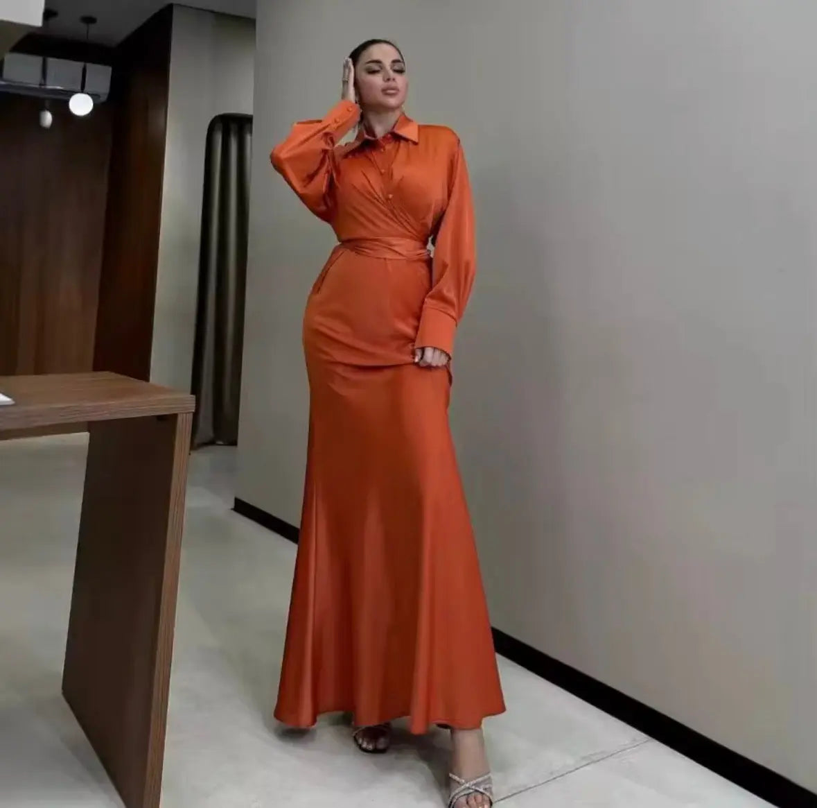 Vêtements musulmans mode nouvelle européenne et américaine femmes couleur unie revers taille minceur longue élégante Abayas robe SMSB 66