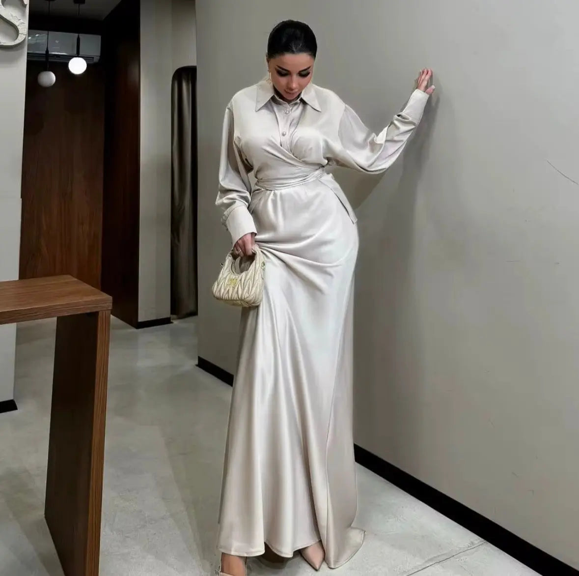 Vêtements musulmans mode nouvelle européenne et américaine femmes couleur unie revers taille minceur longue élégante Abayas robe SMSB 66