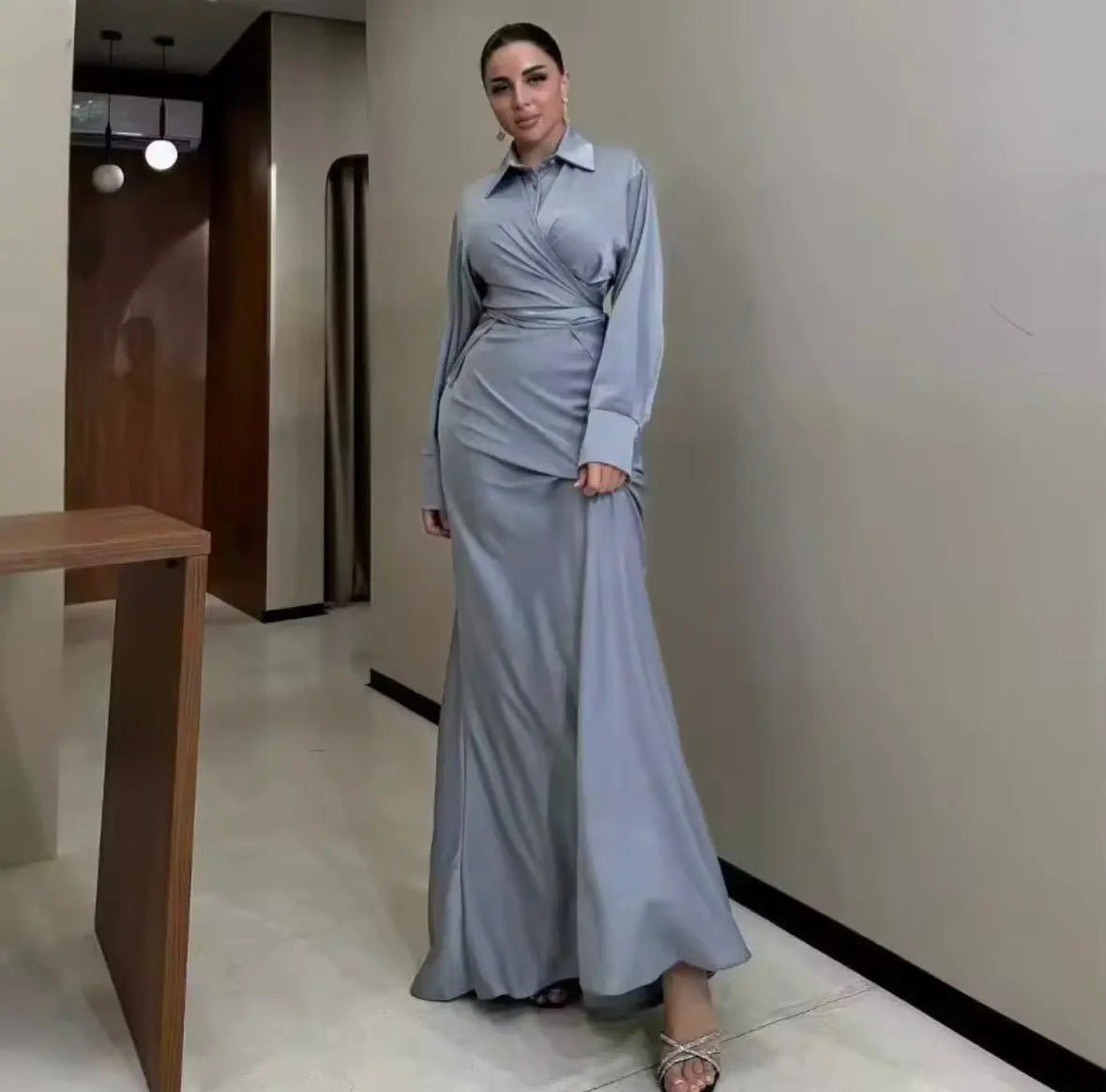 Vêtements musulmans mode nouvelle européenne et américaine femmes couleur unie revers taille minceur longue élégante Abayas robe SMSB 66