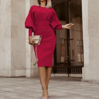Plus size slim fit dress with oblique shoulder, pencil miniskirt, and round neck in wine red rib fabric.